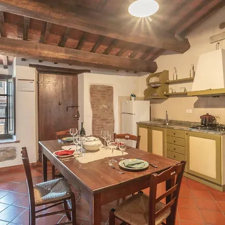 Two-bedroom In C. Del Lago 아파트